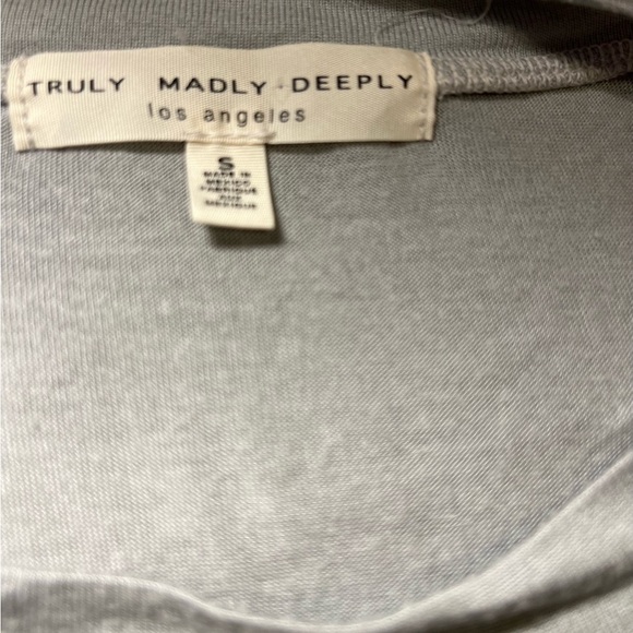 𝅺Urban Outfitters TRULY MADLY DEEPLY- small - Picture 3 of 3